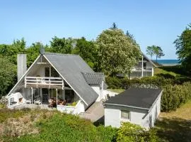 3 Bedroom Cozy Home In Hadsund