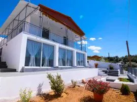 Oceanus Summer House