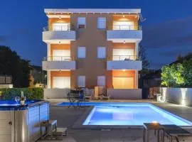 M&B Green Oasis with pool and jacuzzi