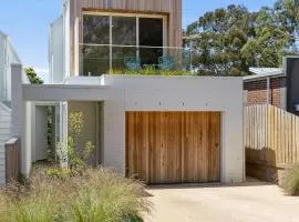 Laguna Beach House Ocean Grove-pets welcome