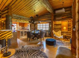 사리셀카에 위치한 호텔 Kuukkeli Log Houses Teerenpesä - Premium Suite A48