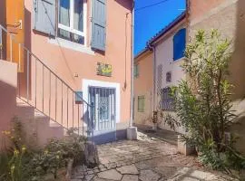 1 Bedroom Lovely Apartment In Meze