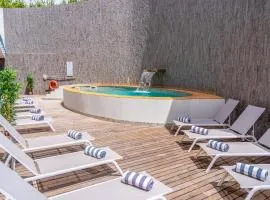 Villa Doris Suites