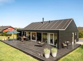 Gorgeous Home In Brovst With Sauna, hotell i Brovst