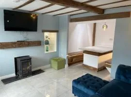 Brock cottage Tideswell newly modernised in heart of Peak District National Park