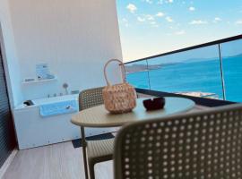 Adore Luxury Suite, ξενοδοχείο στους Αγίους Σαράντα