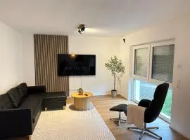 AB2 OG I Top-Wohnung mit Balkon & privatem Eingang I Garage I 3 Min zur S-Bahn - Nähe Messe Stuttgart & Daimler - Ideal für Geschäftsreisende, Familien & Projektteams