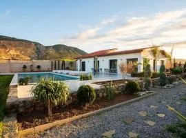 WonderFarm2point0 Oran villa 10 people