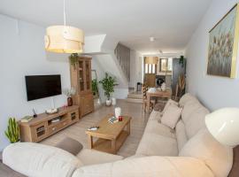 estéa Melina's Summer Townhouse, hotel v destinaci Paphos City