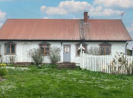 2 Bedroom Cozy Home In Melösa På Öland, hotel in Ekby