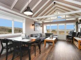 Scenic 3BR Summerhouse w HotTub Near Golden Circle