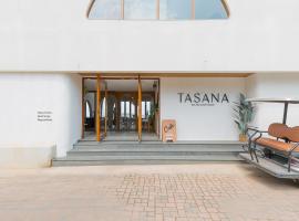Tasana bar and luxury resort, hotel i Koh Larn