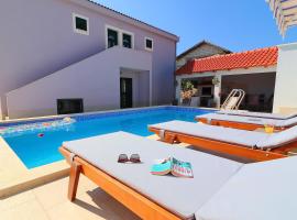 Villa Lavanda Korčula, hotel en Zavalatica