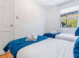 2 Bed House ,Close to Bromley South Station , Free Parking