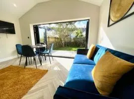 Modern 2BR Duplex with Garden in Cardiff Stylish and Relaxing Stay