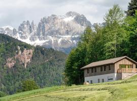 Höllerhof, hotel v destinaci Cornedo all'Isarco
