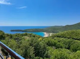 One-bedroom Apart, with panoramic view, Prijevor
