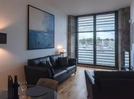 Luxurious 1 bed RWY apartment