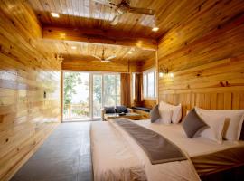 Nirmaya Resort, hotel in Kanatal