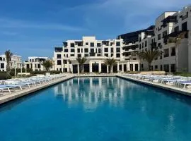Luxury Sea View Apartment in Sea Breeze Grand