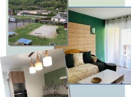 appart T 3 Bagnères-de-Luchon vue montagne - 15 minutes station de ski, hotel in Luchon