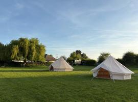 5 Metre 'UNFURNISED' Bell Tent, hotel i Ball