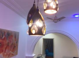 Rash Apartment, hotel with hot tubs in Trofwi