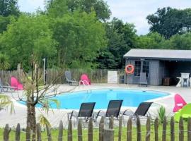 Camping 3 étoiles - Piscine - ccbbehi, Hotel in Verruyes