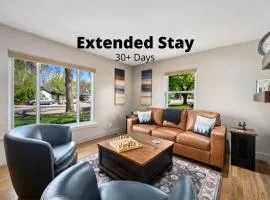 Magnolia Hideaway Pet Friendly with Fireplace