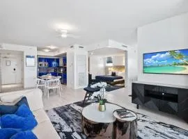 23rd Floor W 2BR with Den, Ocean Views, Sleeps 8