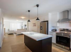 Stylish, Modern 3BR in Moncton, villa in Moncton