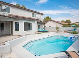 Poolside Paradise on the Strip, villa in Las Vegas
