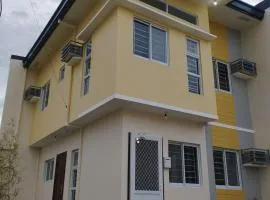 3BR 2-Storey Home near Airport