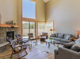 Ultimate Mountain Escape with private hot tub