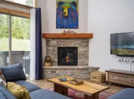 Blue Bear Chalet private hot tub
