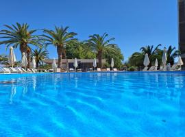 Long Beach Hotel & Resort, hotel en Longos