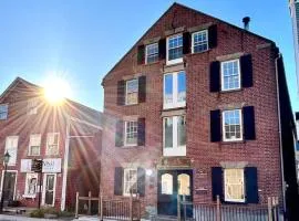 Lovely two bedroom 5 minute walk from ocean