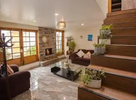 Casa tranquila con Jacuzzi y cama King Spacious house with a king-size bed and jacuzzi, in a good location