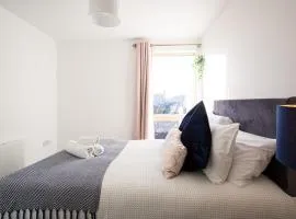 Bright & Stylish, Sleeps 6, City Centre