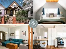 Charming Highlands Cottage - Walk to Shops & Eats