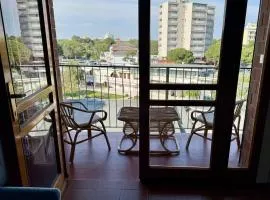 Ampio appartamento in centro con vista - terrazze, parcheggio gratuito e Wi-Fi