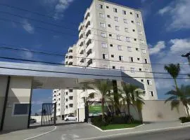 Apto aconchegante com sacada - condomínio completo