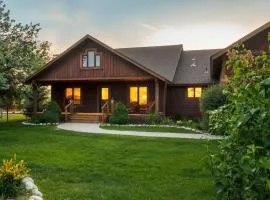 Upscale Hot Tub Wildlife Views