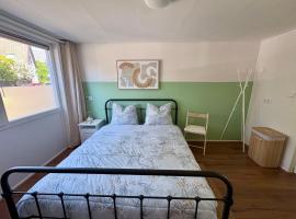 The Sleep Studio, hotel i Sint Annaland