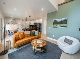 Unique Townhome with AC Garage Patio