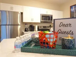 Unit 31 1BR with Den Office Space Long-term stays