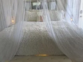 Peaceful Upstairs Oasis