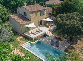 Villa Uzès - Climatisation, piscine et pétanque, hotel a Vallabrix