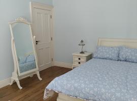 Hillside Hideaway，位于阿达拉的酒店