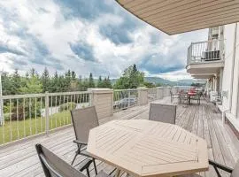 Ski Retreat, Steps to Slopes, Balcony, Fireplace